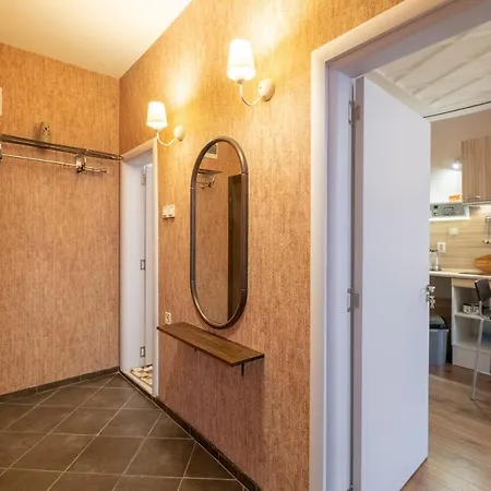 Feel - One Bedroom Next To Russian Square *