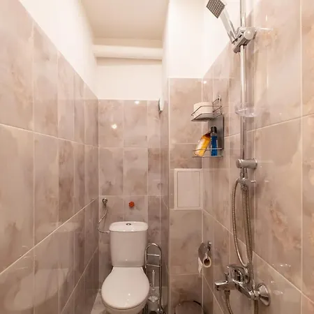 Feel - One Bedroom Next To Russian Square Apartament *